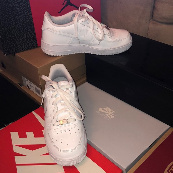 Nike Shoes - FLASH SALE !! : NIKE AIR FORCE 1 MINT